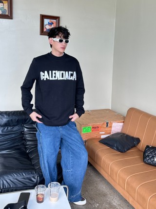 Balenciaga Black Logo Long Sleeve T-Shirt view 6