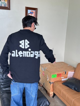 Balenciaga Black Logo Long Sleeve T-Shirt view 9