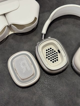 Apple AirPods Pro Max Starlight 1:1 UA Replica view 12