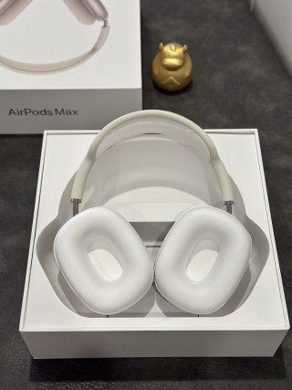 Apple AirPods Pro Max Starlight 1:1 UA Replica view 16