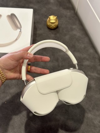 Apple AirPods Pro Max Starlight 1:1 UA Replica view 5