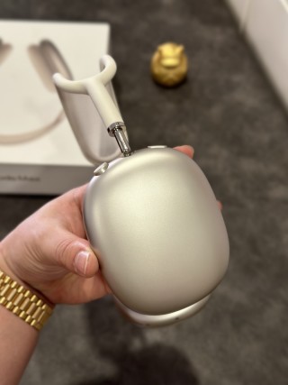 Apple AirPods Pro Max Starlight 1:1 UA Replica view 6
