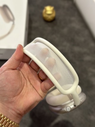 Apple AirPods Pro Max Starlight 1:1 UA Replica view 7
