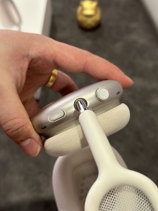 Apple AirPods Pro Max Starlight 1:1 UA Replica view 8