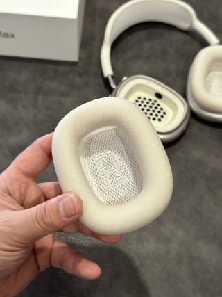 Apple AirPods Pro Max Starlight 1:1 UA Replica view 9