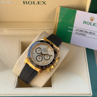 Rolex Daytona Chronograph Gold & Black Ceramic Bezel view 4