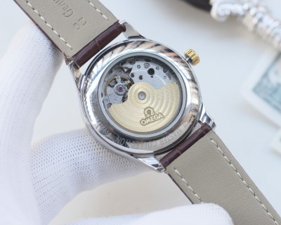 Omega De Ville Co-Axial Chronometer 40mm Two-Tone Watch view 8