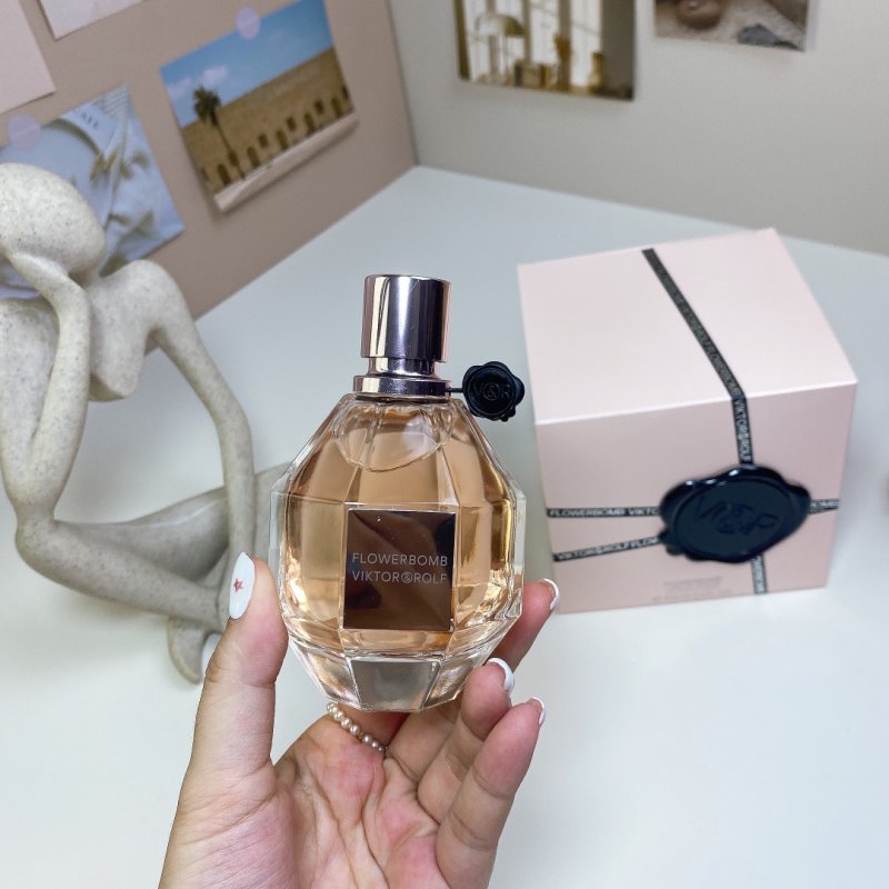 Viktor & Rolf Flowerbomb 100ml Eau de Parfum view