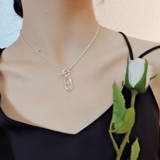Silver Oval Link Toggle Pendant Necklace
