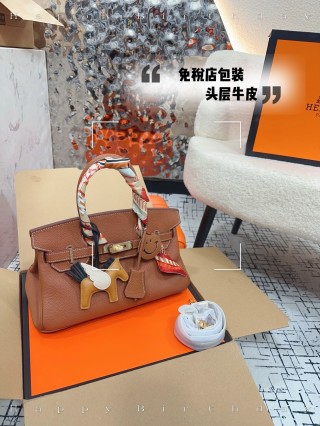 Hermès Birkin 30 Tan Leather Handbag