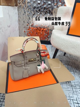 Hermès Birkin 30 Tan Leather Handbag view 5