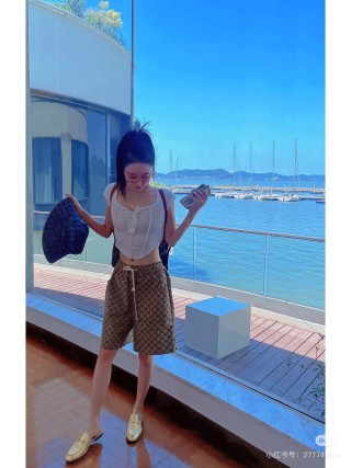 Gucci GG Monogram Beige Shorts view 6