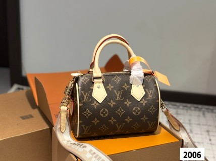 Louis Vuitton Speedy Monogram Canvas Handbag