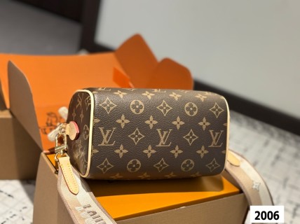 Louis Vuitton Speedy Monogram Canvas Handbag view 5