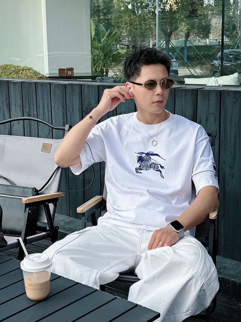 White Graphic Print Short Sleeve T-Shirt view