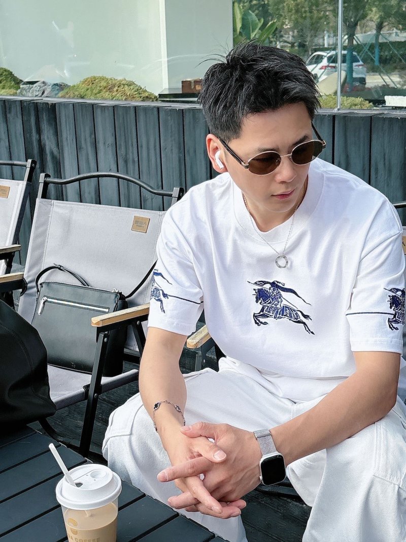 White Graphic Print Short Sleeve T-Shirt view
