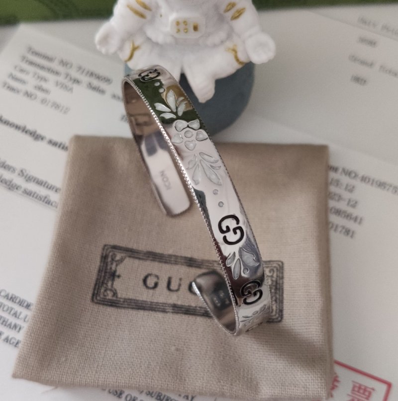 Gucci Double G Enamel Flower Open Bangle Bracelet Silver view