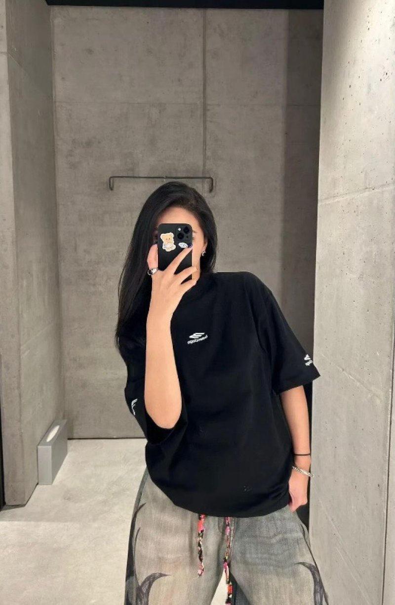 Umbro Black Short Sleeve T-Shirt view