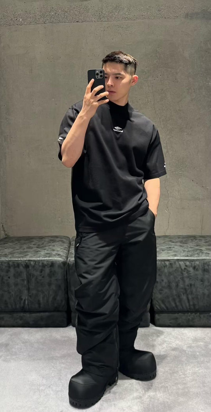Umbro Black Short Sleeve T-Shirt view
