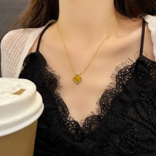 Gold Clover Pendant Necklace - Yellow Stone view 4