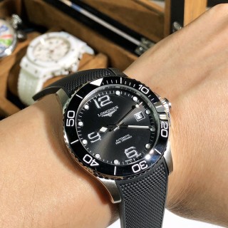 Longines Conquest Automatic Steel Black Dial Watch 40mm view 4