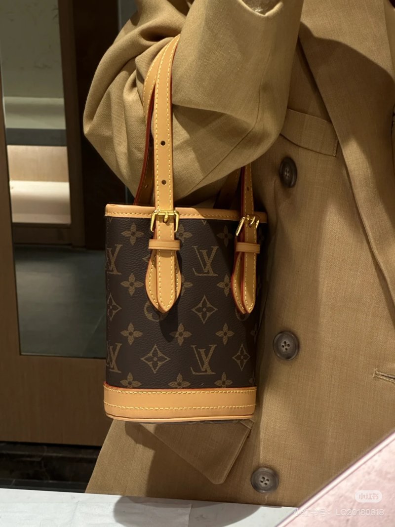 Louis Vuitton Monogram Canvas Tote Bag Tan view