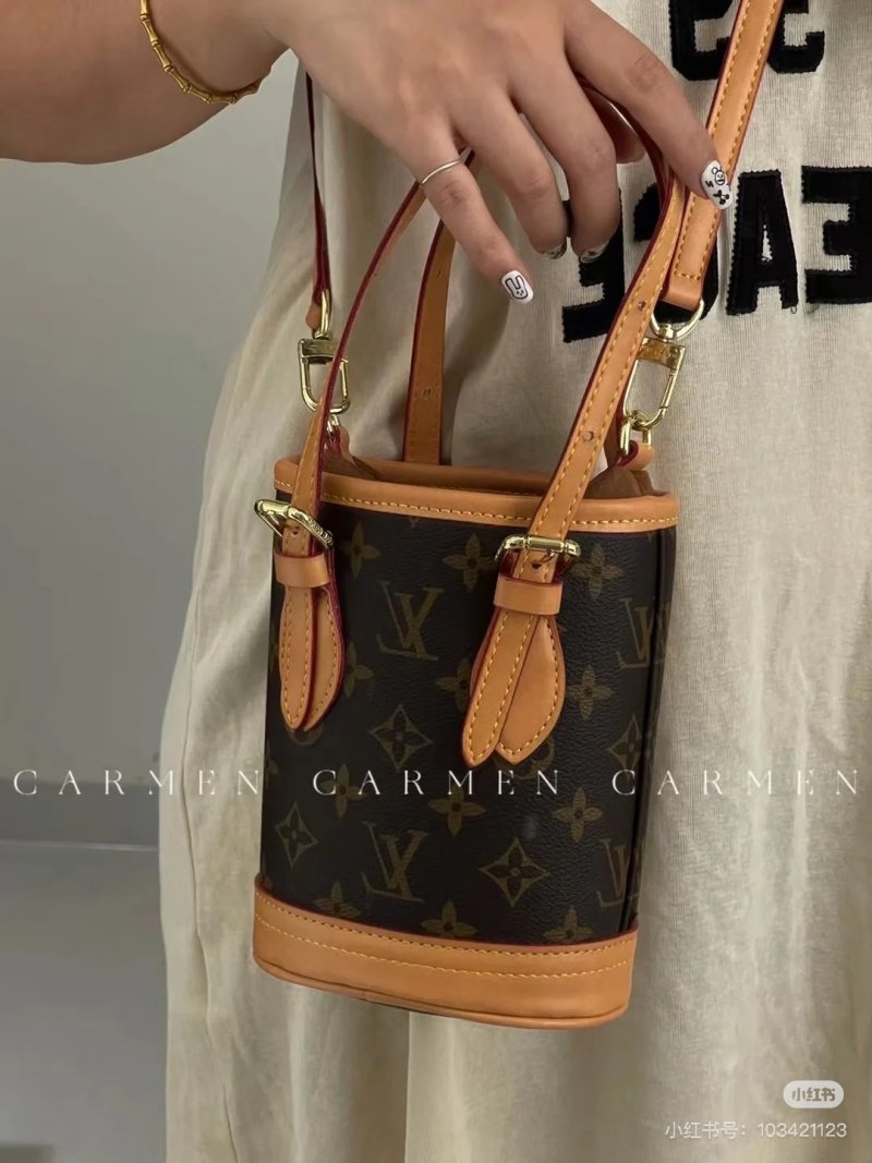 Louis Vuitton Monogram Canvas Tote Bag Tan view