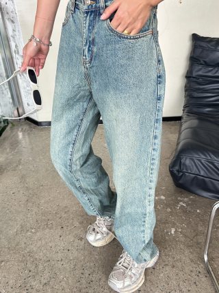 Light Wash Denim Jeans with Embroidered Back Pocket view 3