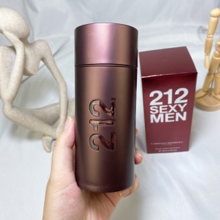 Carolina Herrera 212 Sexy Men EDT 100ml view 2