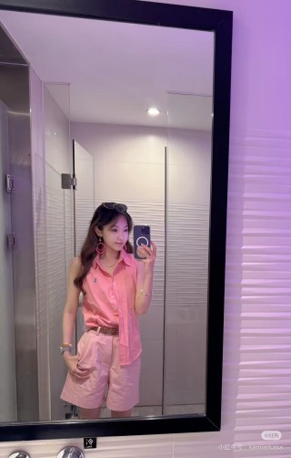 Ralph Lauren Pink Sleeveless Button-Up Shirt view 7