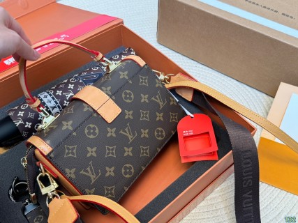 Louis Vuitton Monogram Canvas Flap Shoulder Bag with Accessories Set view 7