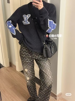 Charcoal Knit Sweater with Blue Graphic Print view 8