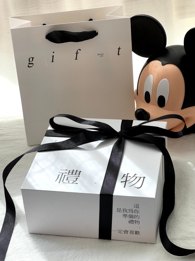 Dior Limited Edition Luxury Lipstick Gift Box Set 4-Piece