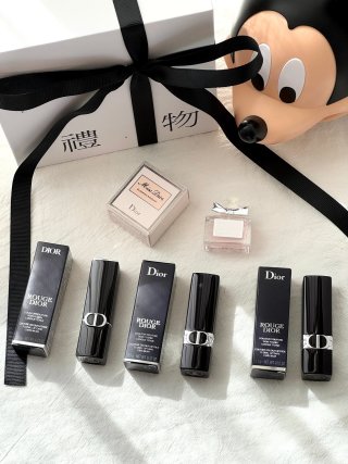 Dior Limited Edition Luxury Lipstick Gift Box Set 4-Piece view 4