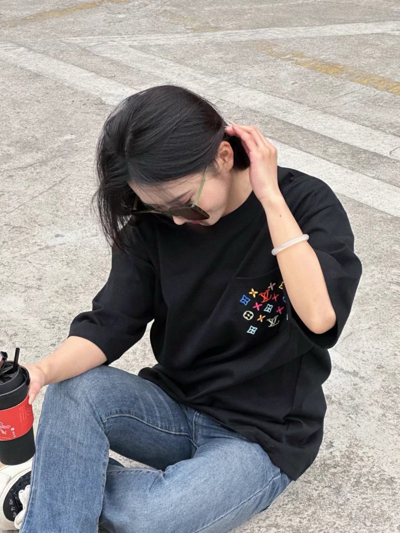 Louis Vuitton Monogram Embroidered Black T-Shirt view