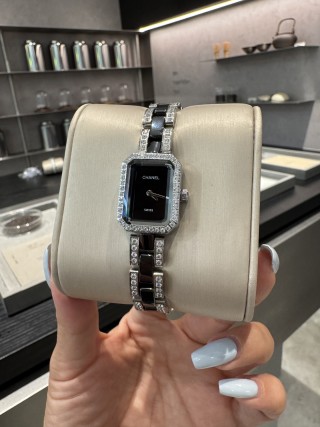 Chanel Première Ceramic Black & White Diamond Watch view 3