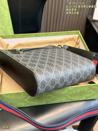 Gucci GG Supreme Canvas Crossbody Bag Black view 7