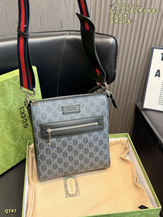 Gucci GG Supreme Canvas Crossbody Bag Black view 8