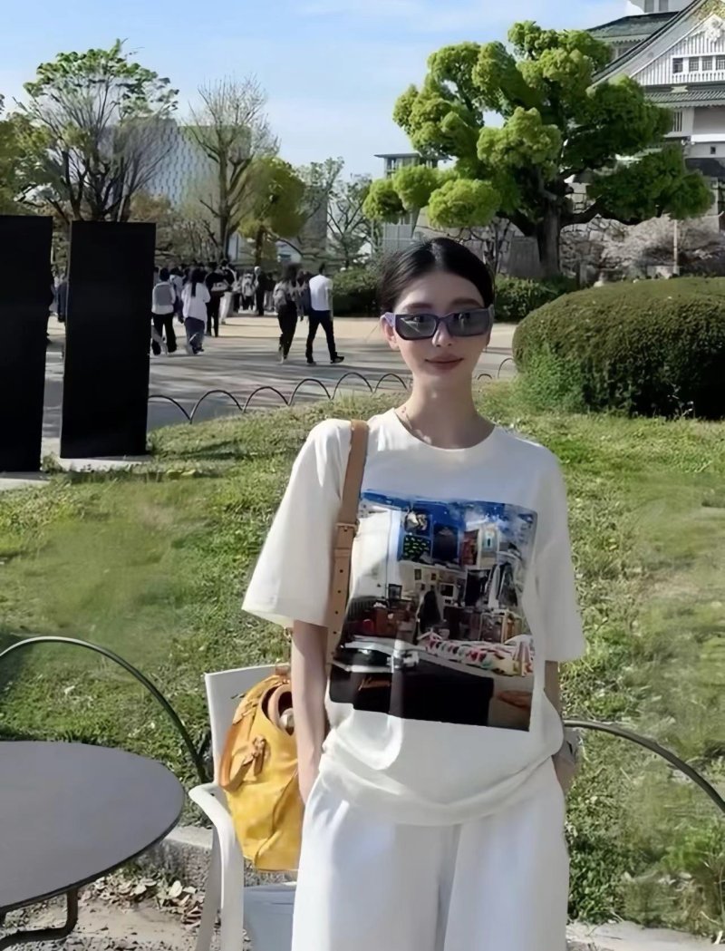 White Graphic Print Short-Sleeve T-Shirt view