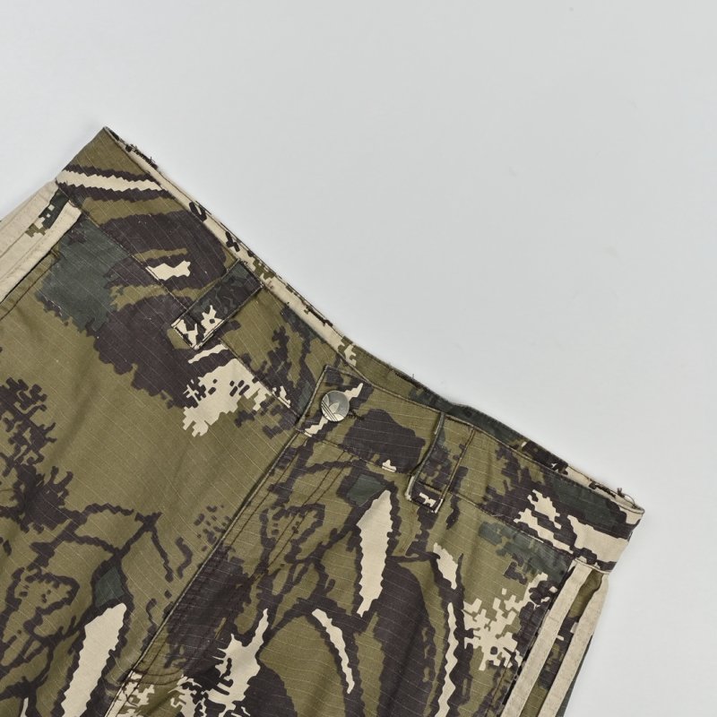 Adidas Camouflage Cargo Pants Khaki Multi-Pocket view