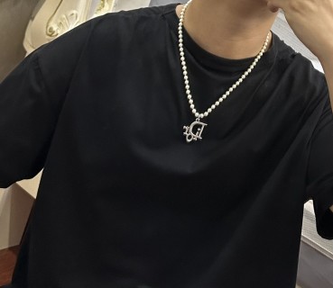 Dior Pearl Silver Charm Necklace view 7
