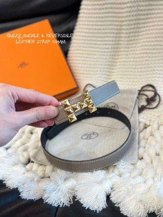 Hermès Quizz Party Reversible Leather Belt Gold Buckle view 2