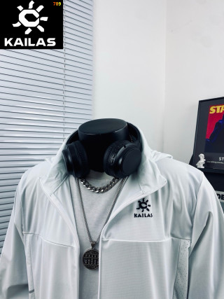 Kailas White Lightweight Windbreaker Jacket view 2