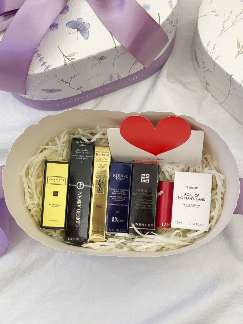 Purple Spring Luxury Cosmetics & Fragrance Gift Set - 6 Pieces view