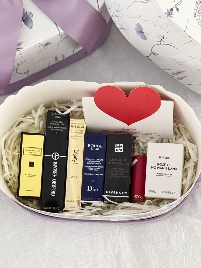 Purple Spring Luxury Cosmetics & Fragrance Gift Set - 6 Pieces view