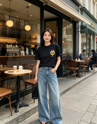 Dior Black Crest Logo Short Sleeve T-Shirt view 6