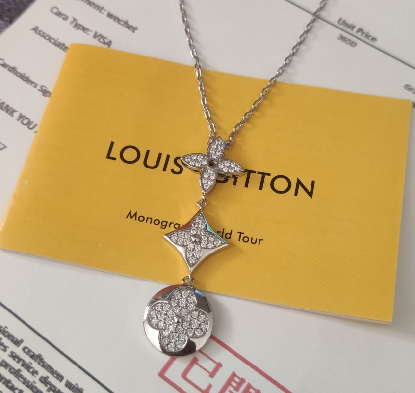 Louis Vuitton Silver Triple Flower Diamond Necklace view