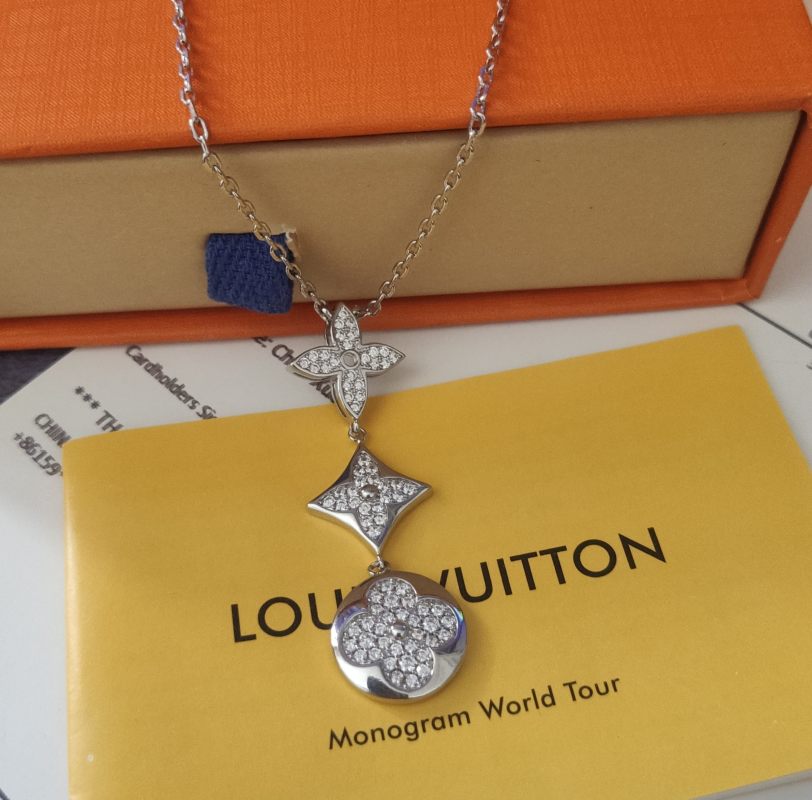 Louis Vuitton Silver Triple Flower Diamond Necklace view