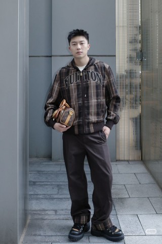 Louis Vuitton Brown Plaid Zip Hoodie Jacket view 4