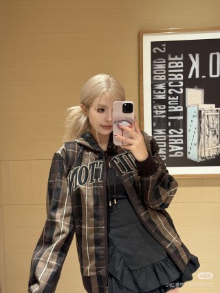 Louis Vuitton Brown Plaid Zip Hoodie Jacket view 6